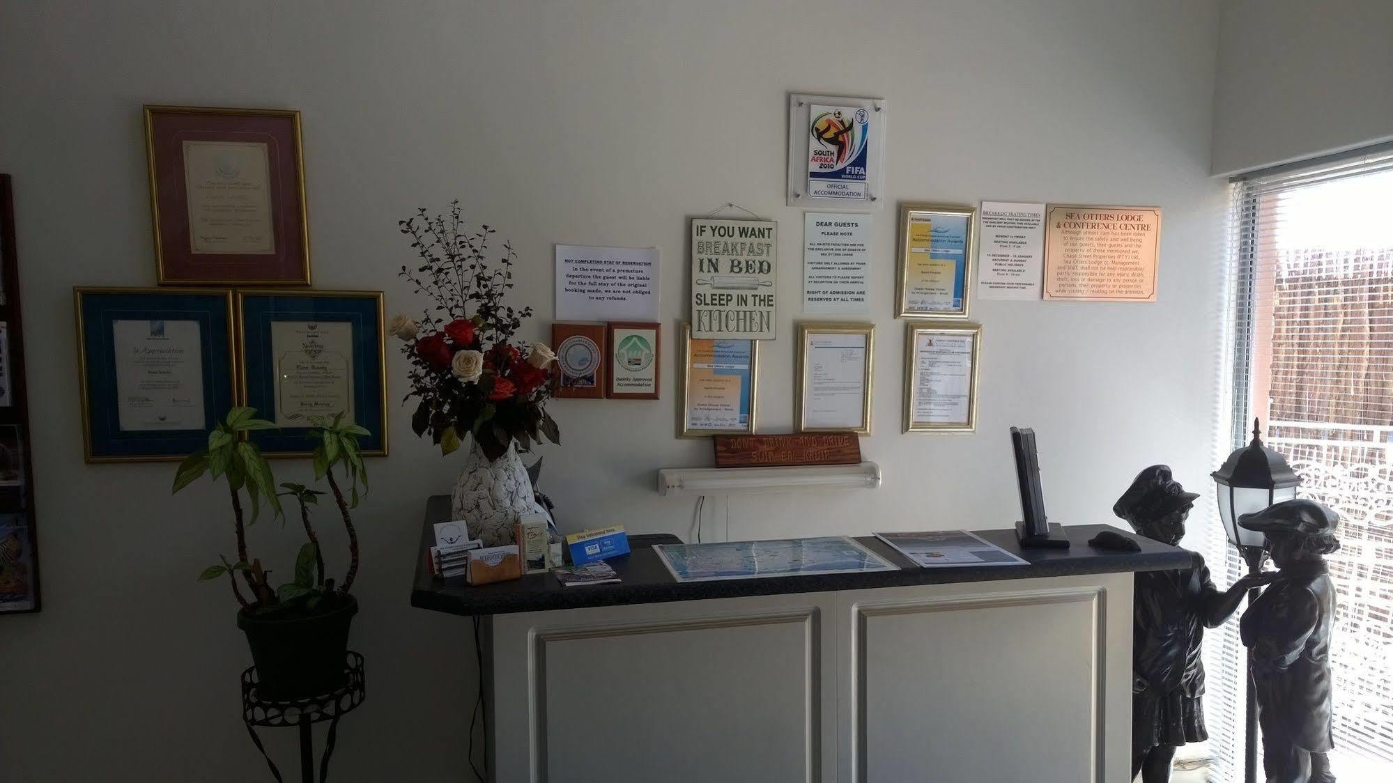 Kini Bay Sea Otters Lodge מראה חיצוני תמונה