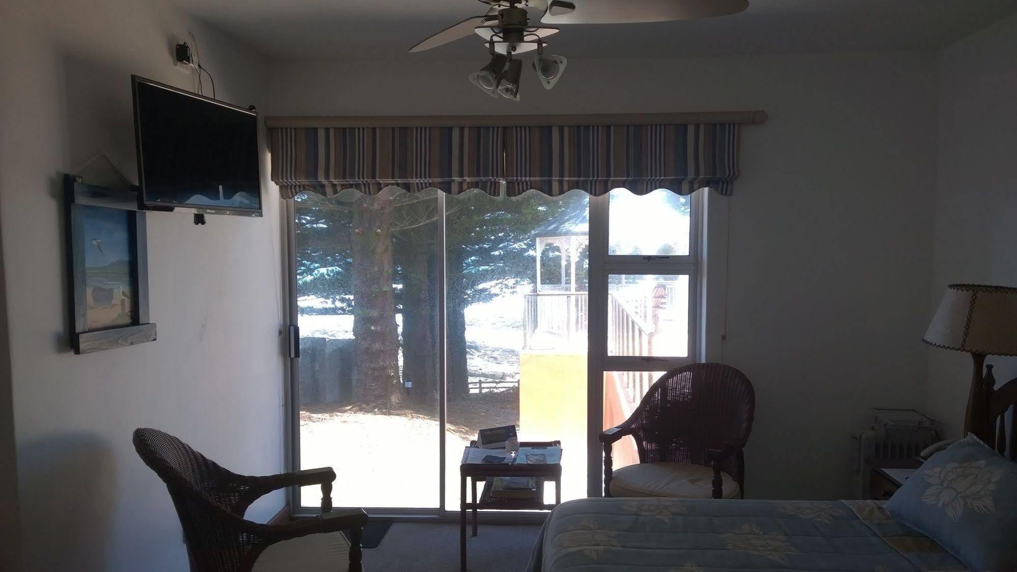 Kini Bay Sea Otters Lodge מראה חיצוני תמונה